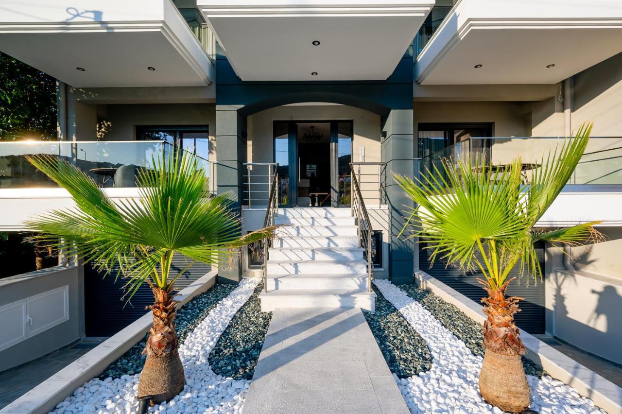 Blue Wave Luxury Suites Nea Iraklitsa Buitenkant foto
