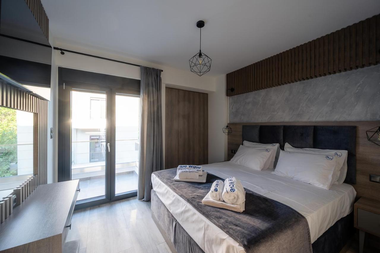 Blue Wave Luxury Suites Nea Iraklitsa Buitenkant foto