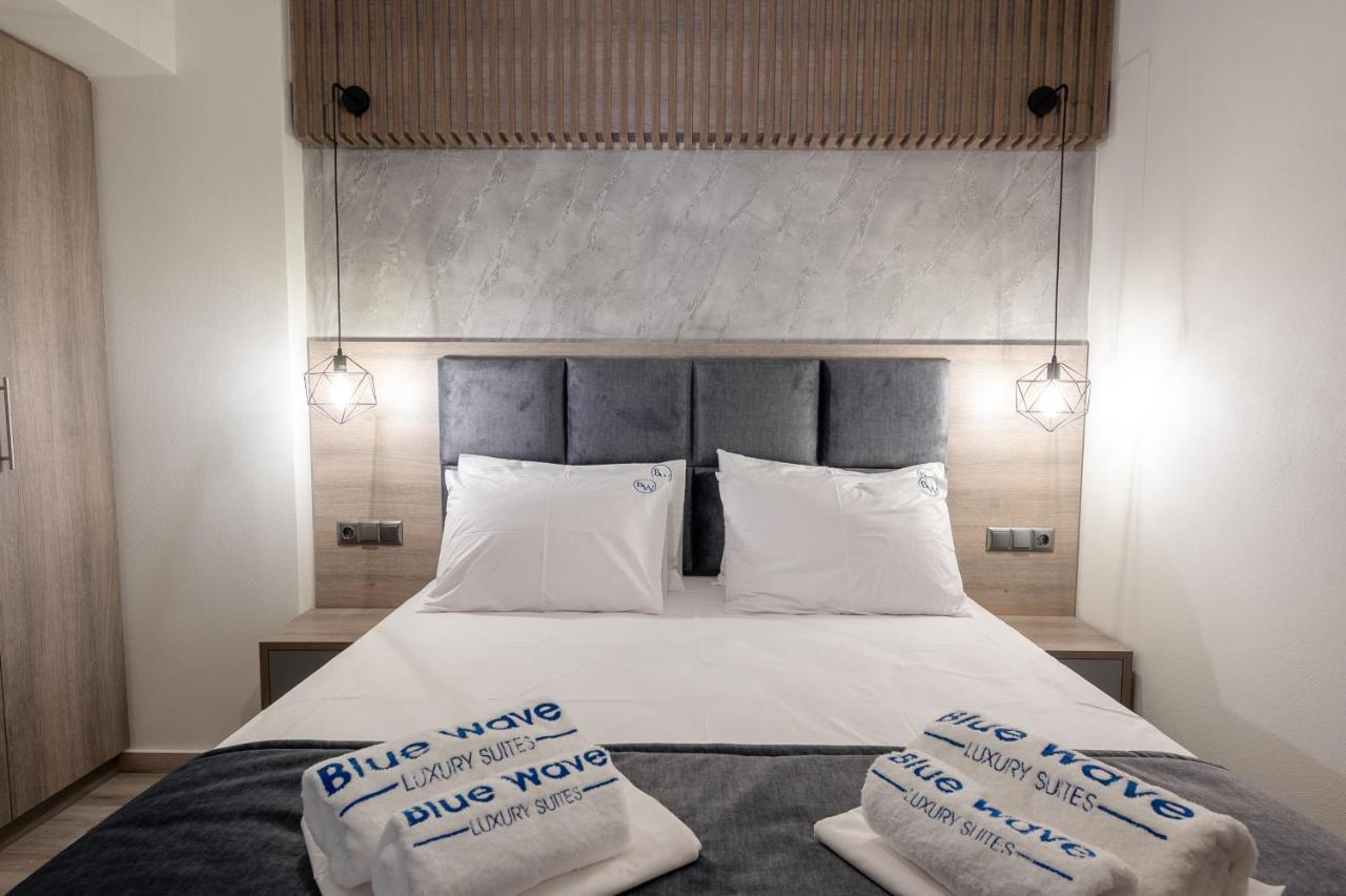 Blue Wave Luxury Suites Nea Iraklitsa Buitenkant foto