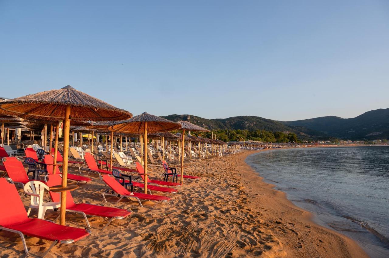Blue Wave Luxury Suites Nea Iraklitsa Buitenkant foto