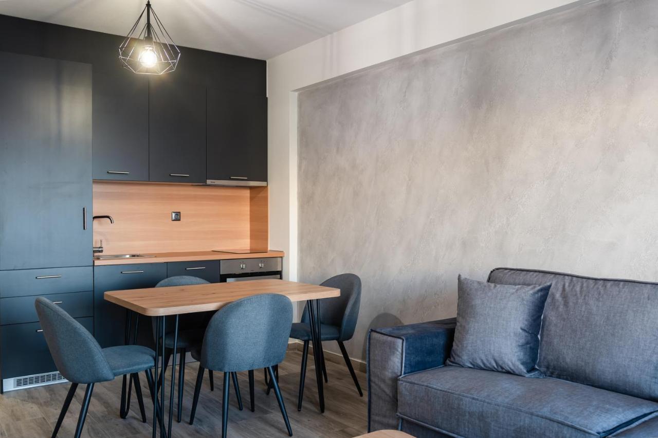 Blue Wave Luxury Suites Nea Iraklitsa Buitenkant foto