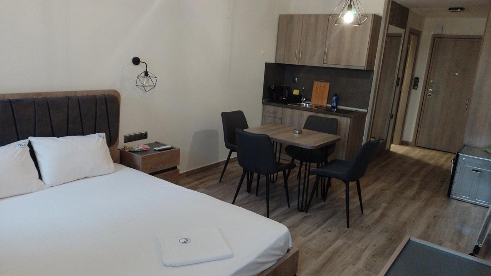 Blue Wave Luxury Suites Nea Iraklitsa Kamer foto