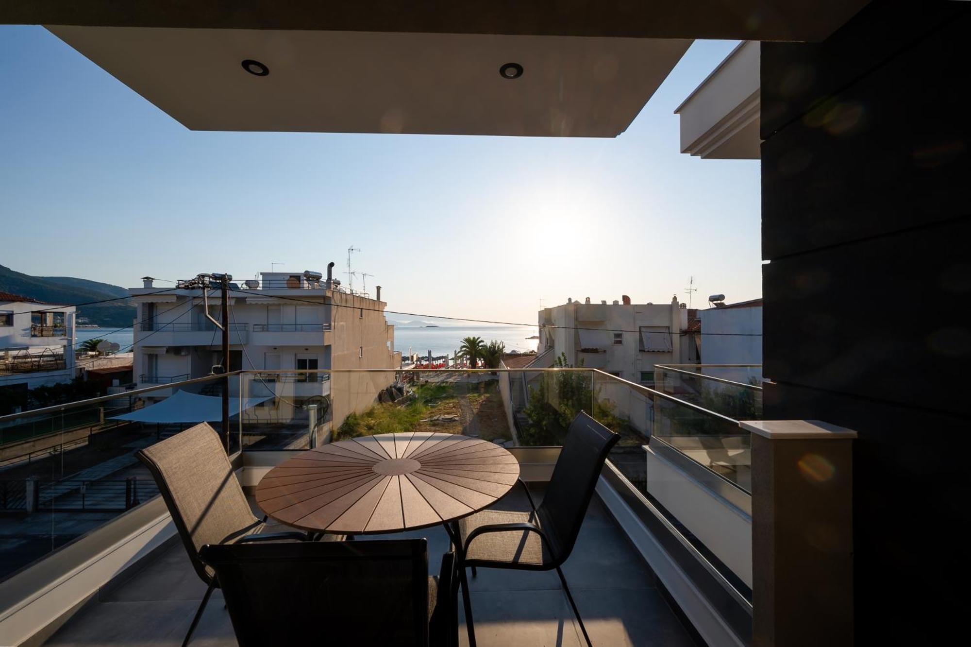 Blue Wave Luxury Suites Nea Iraklitsa Kamer foto